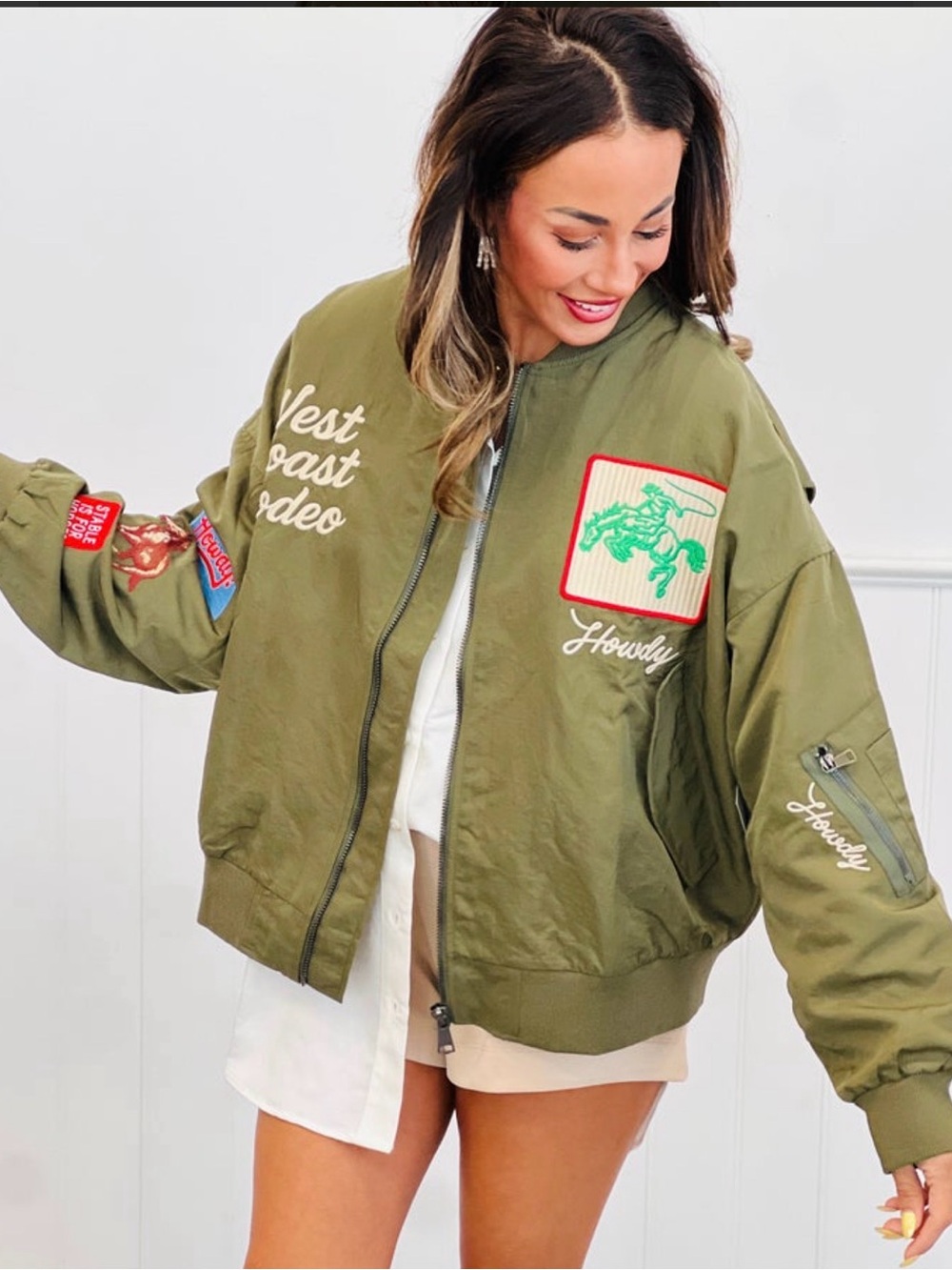 Women’s Olive Green Bomber Jacket with Embroidered Patches Medium - Picture 5 of 10